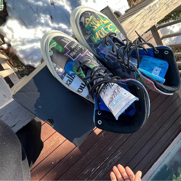 Convese - Picture 3 of 8